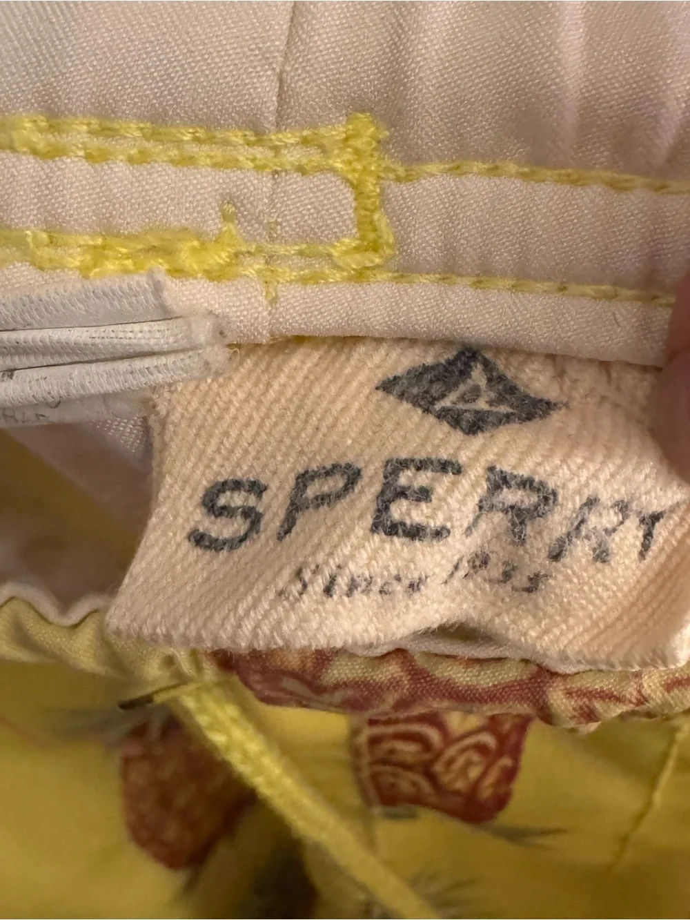 Sperry Yellow Pineapple Print Men's Hybrid Shorts